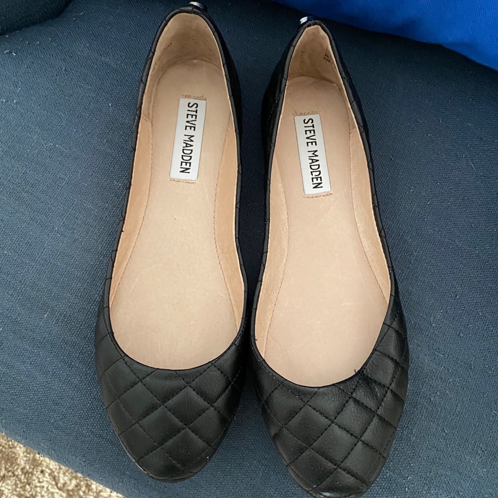 black quilted Steve Madden flats